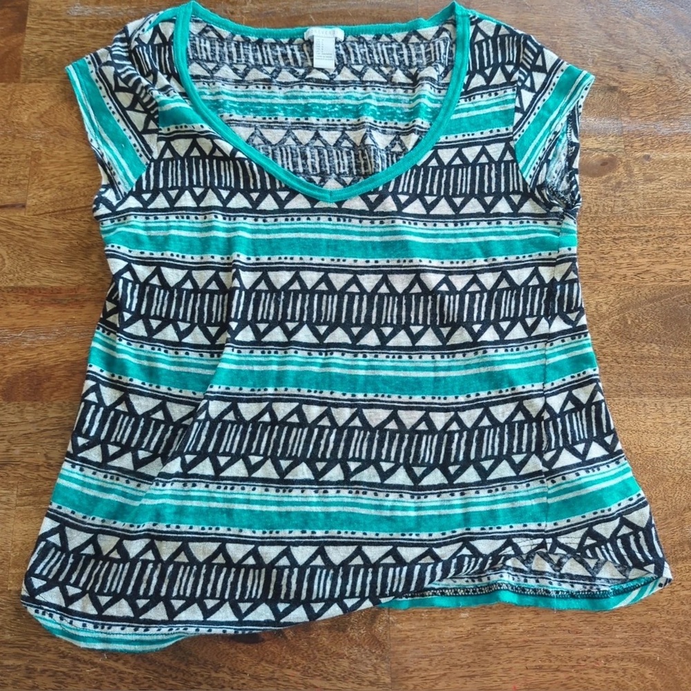 Forever 21 Geometric Print V-Neck Tee - Black, White, Teal